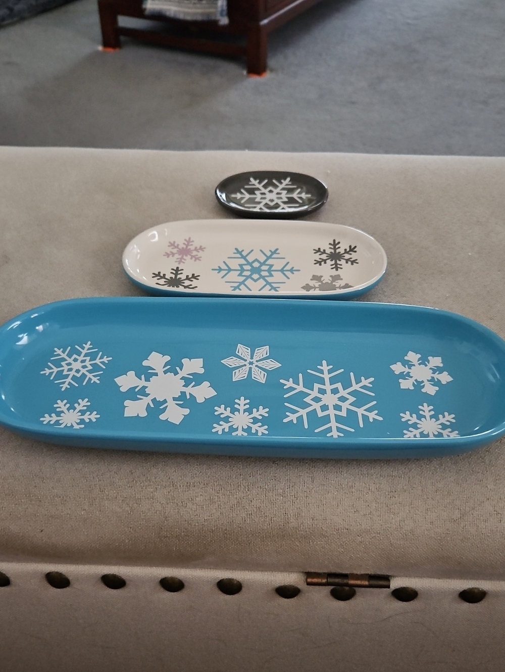 Set of 3 Snowflake Design Ceramic Serving Trays